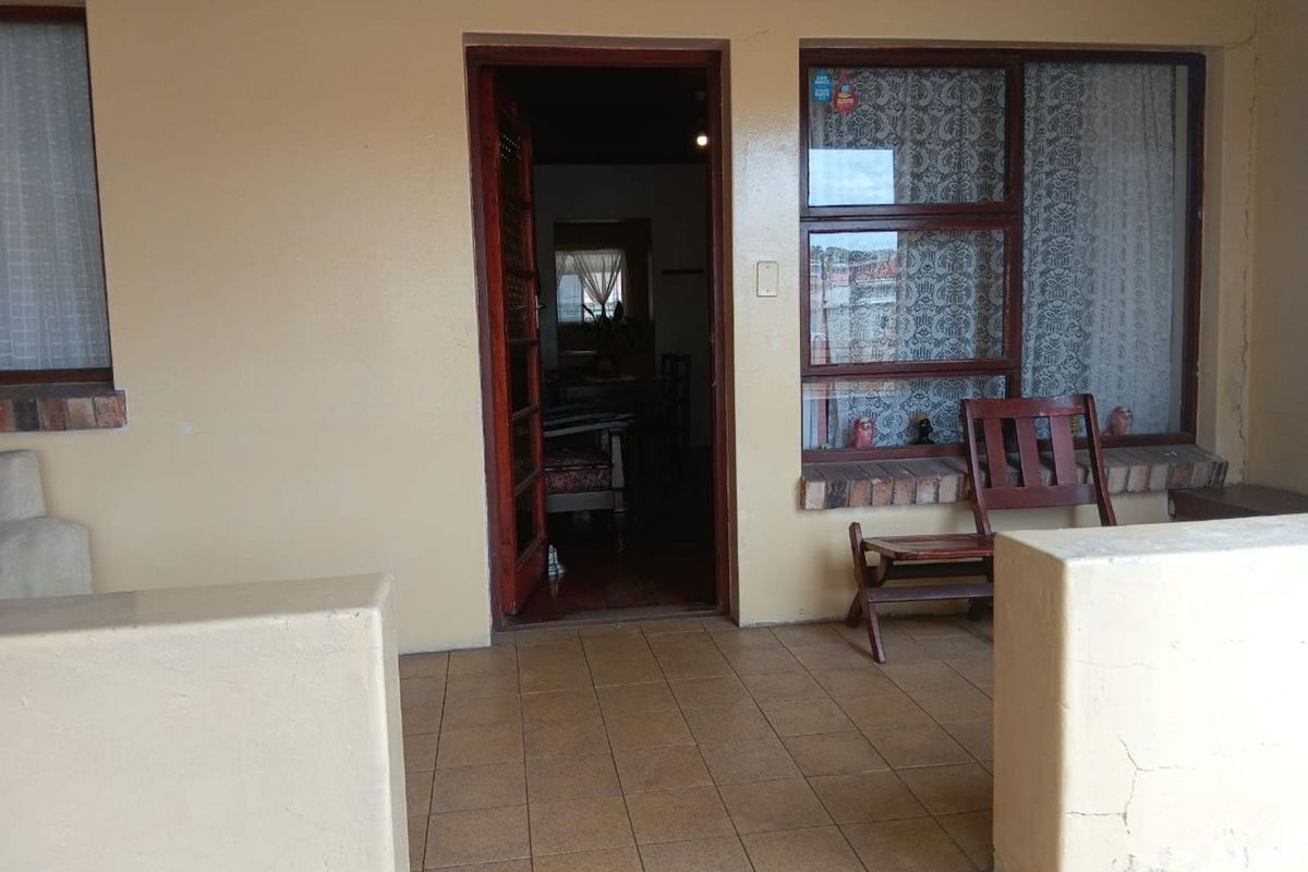 House For Sale in Schauderville - Photo 3