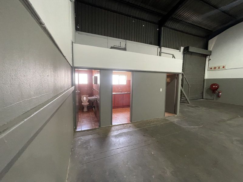 Industrial To Rent in Silverton - Photo 4