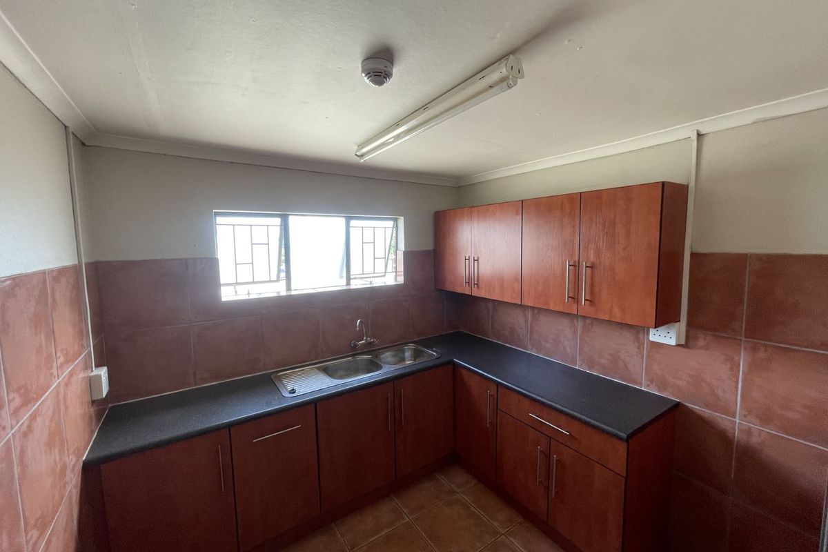 Industrial To Rent in Silverton - Photo 5