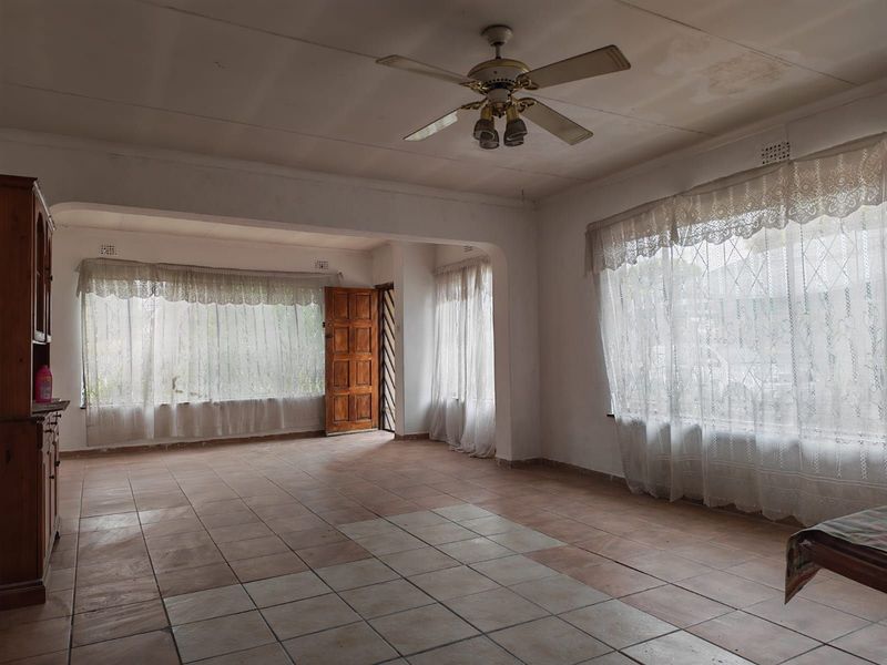 House For Sale in Van Dyk Park - Photo 7