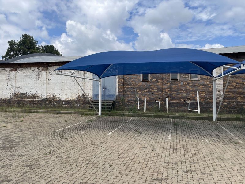 Industrial To Rent in Clayville East - Photo 9