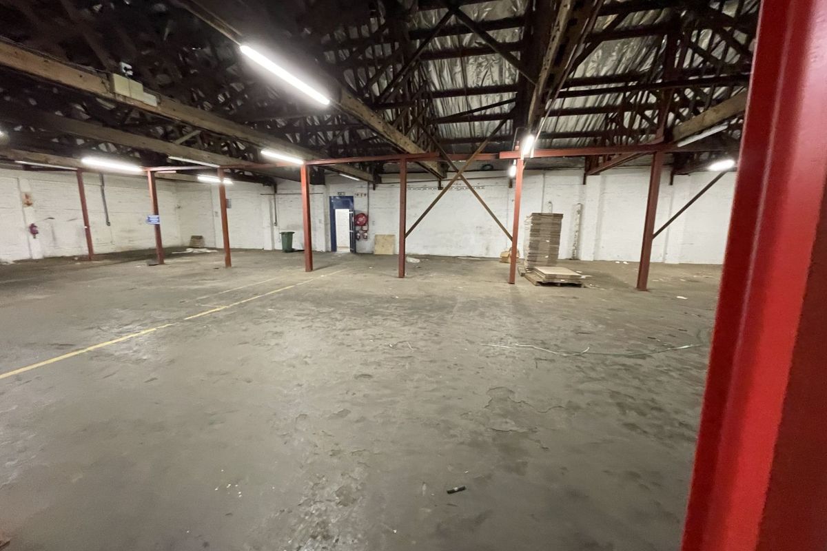 Industrial To Rent in Clayville East - Photo 3