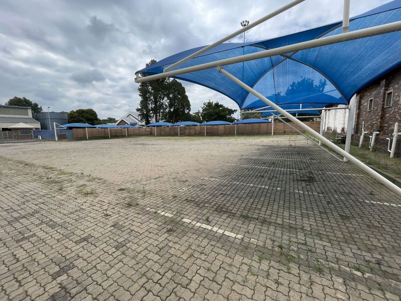 Industrial To Rent in Clayville East - Photo 6