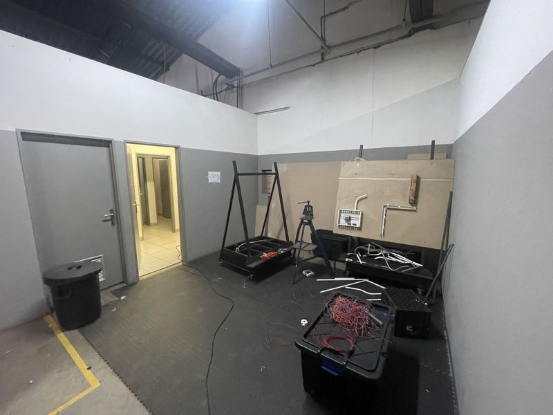 Industrial To Rent in Silverton - Photo 6