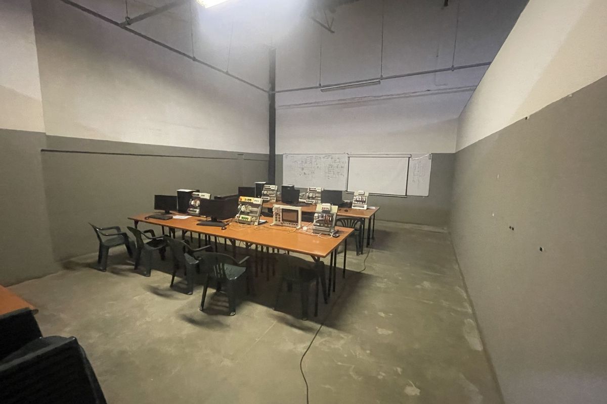 Industrial To Rent in Silverton - Photo 3