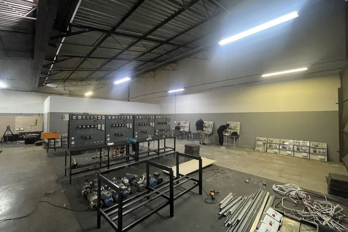 Industrial To Rent in Silverton - Photo 5