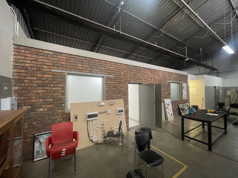 Industrial To Rent in Silverton - Photo 10