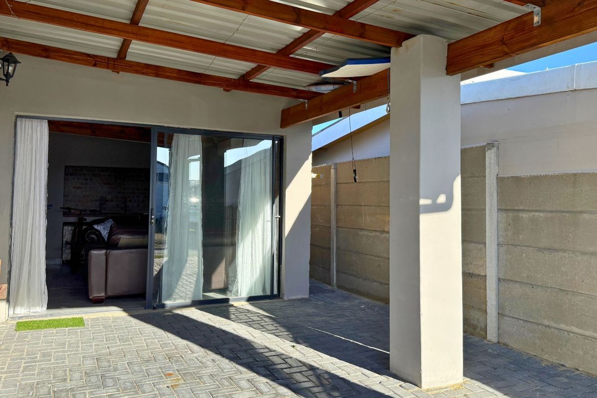 House For Sale in Pearly Beach - Photo 4