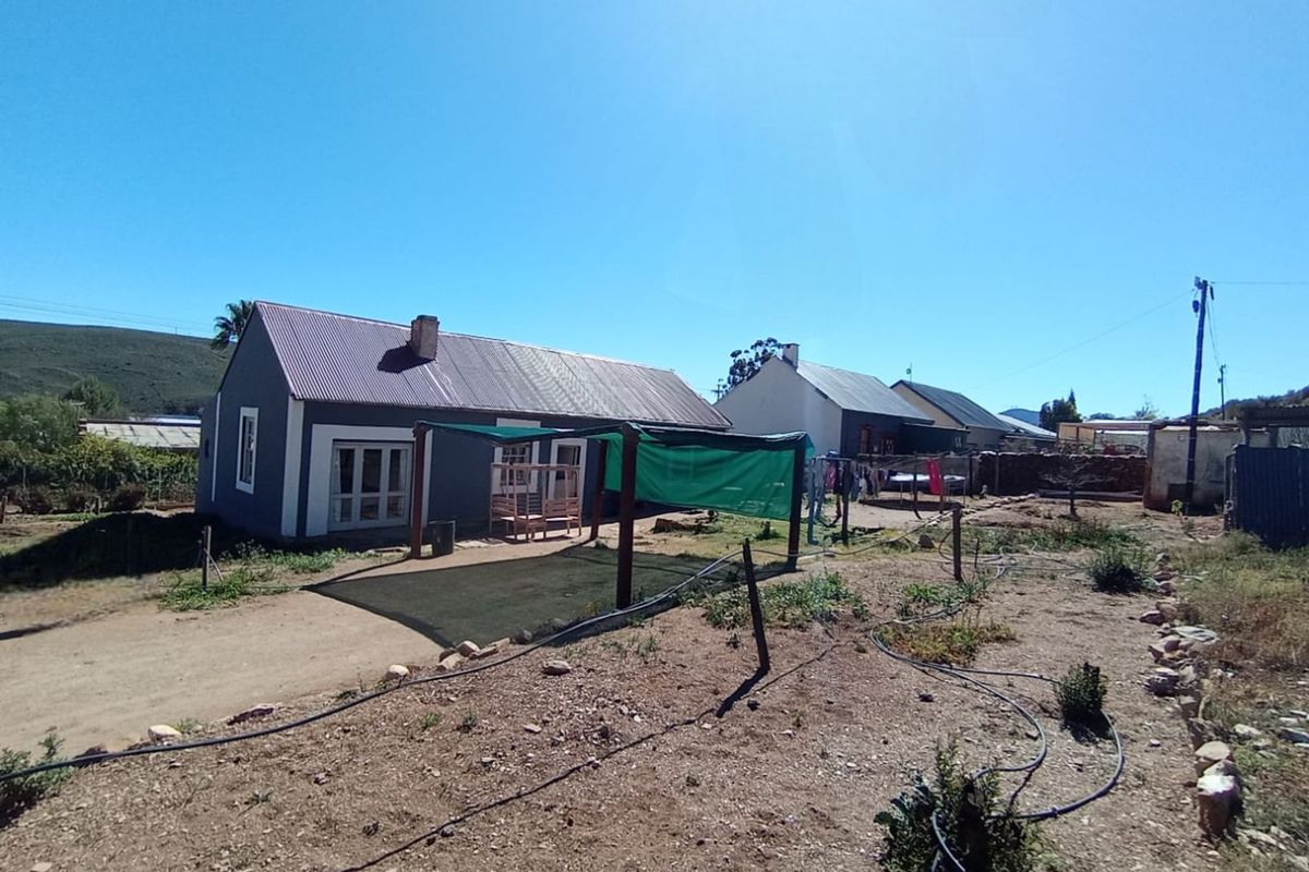 House For Sale in Uniondale Central - Photo 5