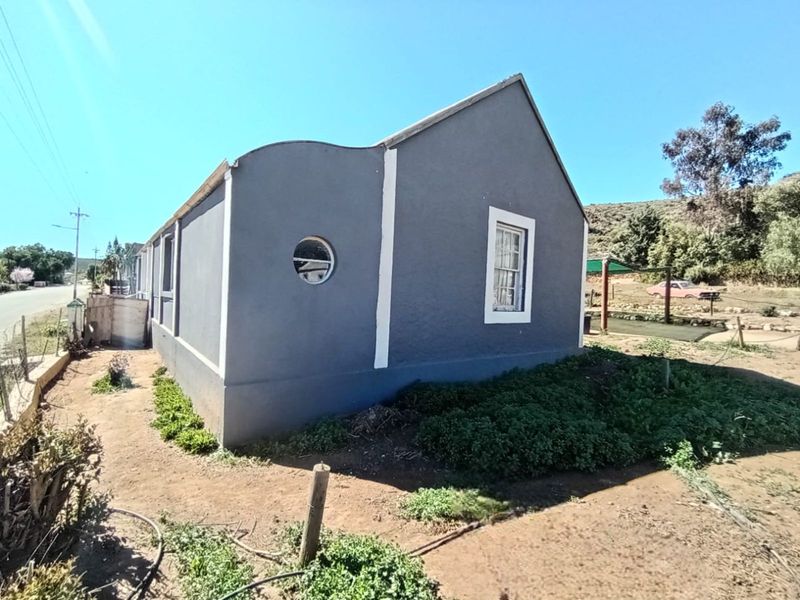 House For Sale in Uniondale Central - Photo 3