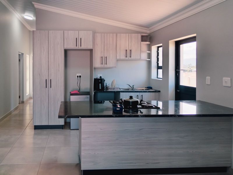 Townhouse For Sale in Pacaltsdorp - Photo 4