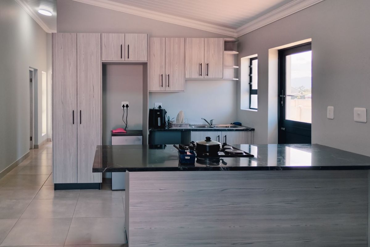 Townhouse For Sale in Pacaltsdorp - Photo 4