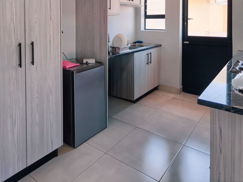 Townhouse For Sale in Pacaltsdorp - Photo 5