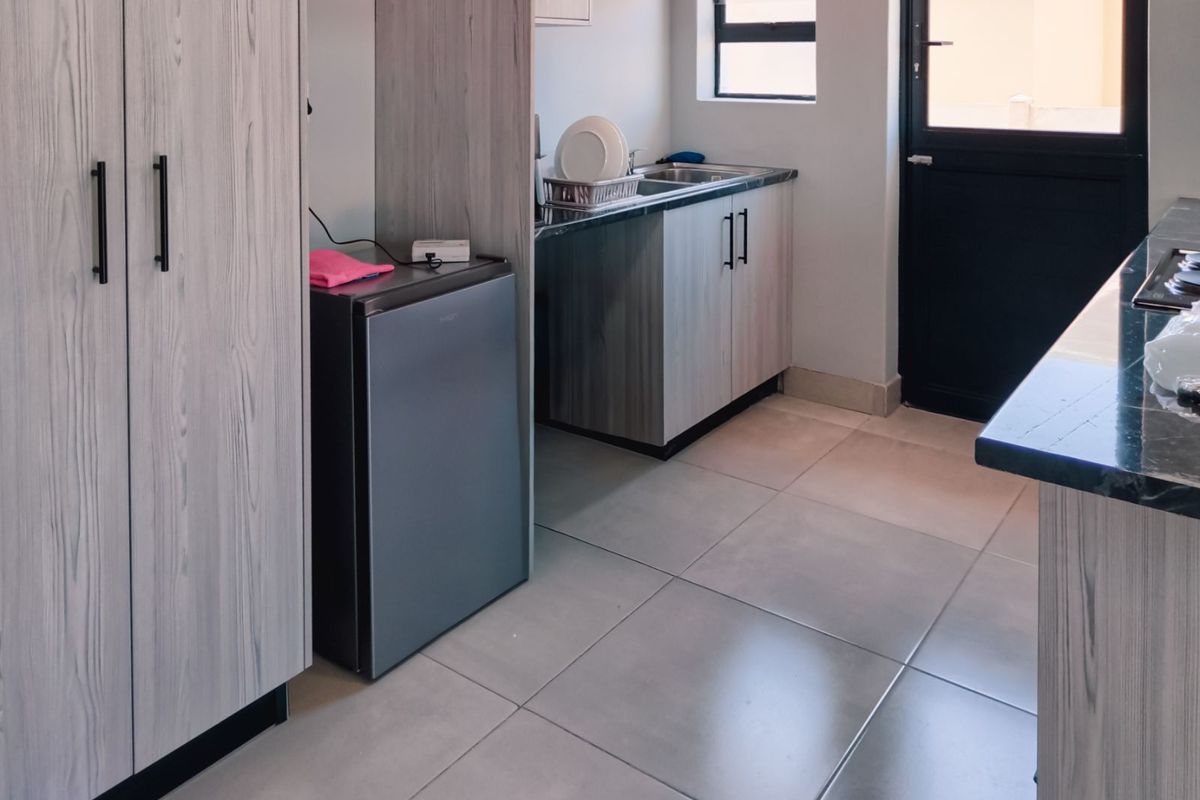 Townhouse For Sale in Pacaltsdorp - Photo 5