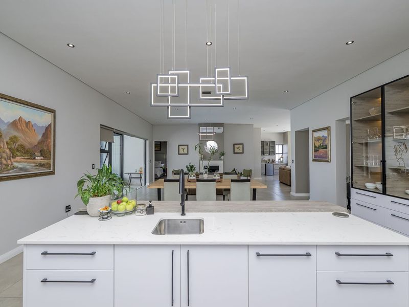 House For Sale in Mount Royal Golf Estate - Photo 4