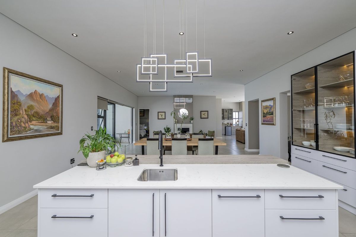 House For Sale in Mount Royal Golf Estate - Photo 4