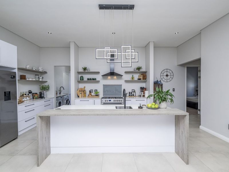 House For Sale in Mount Royal Golf Estate - Photo 5