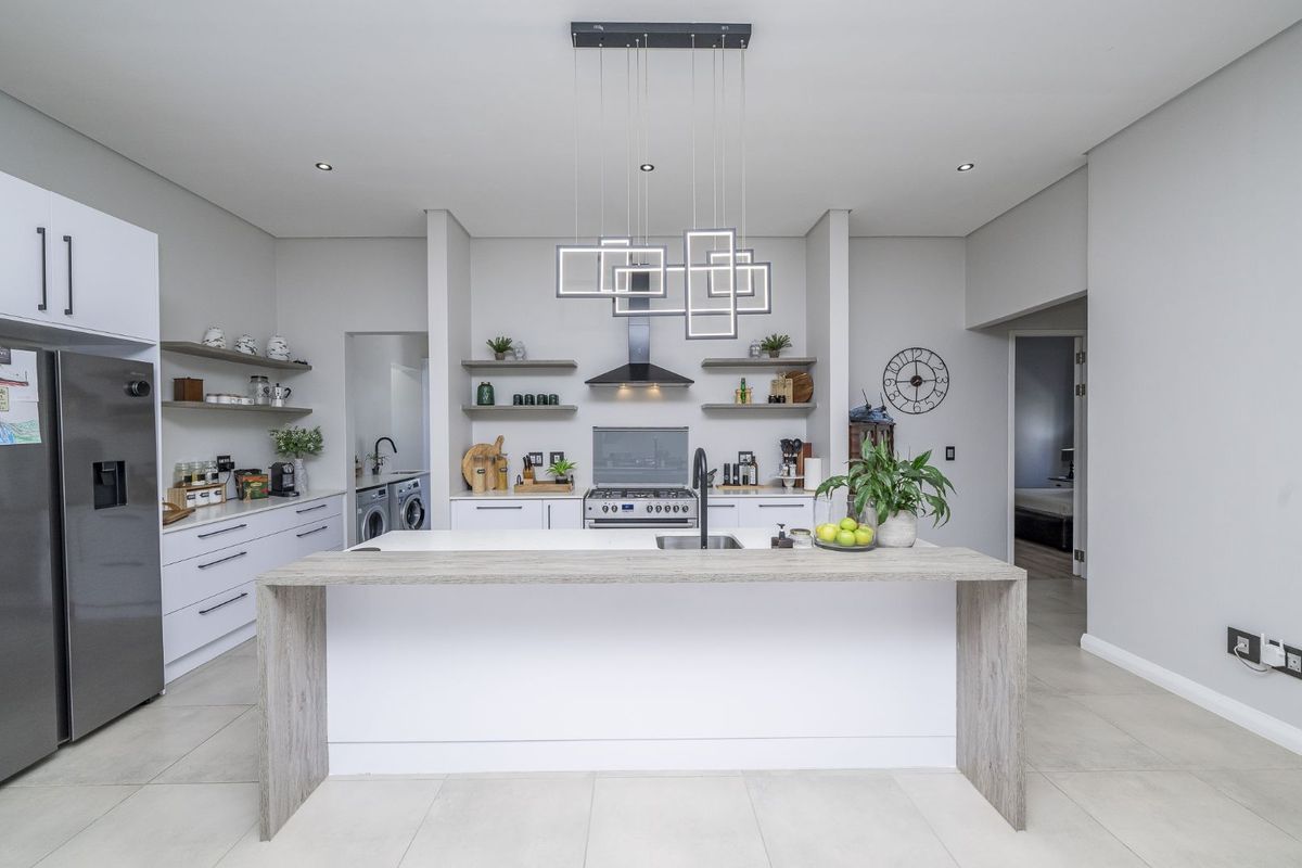 House For Sale in Mount Royal Golf Estate - Photo 5