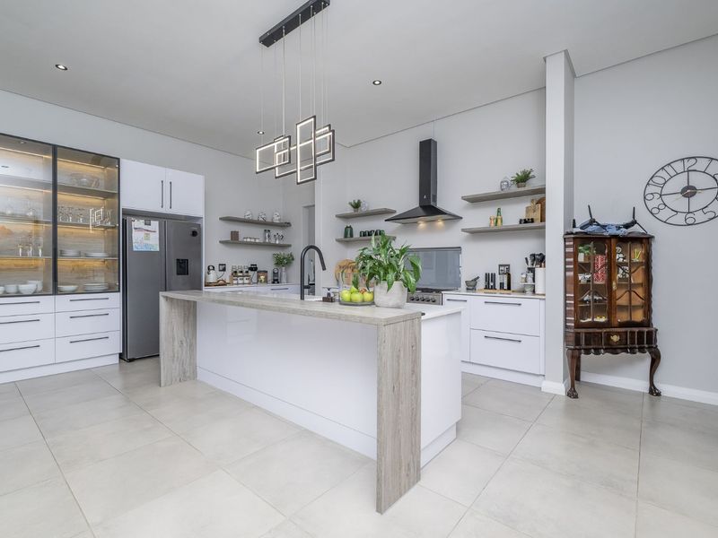 House For Sale in Mount Royal Golf Estate - Photo 7