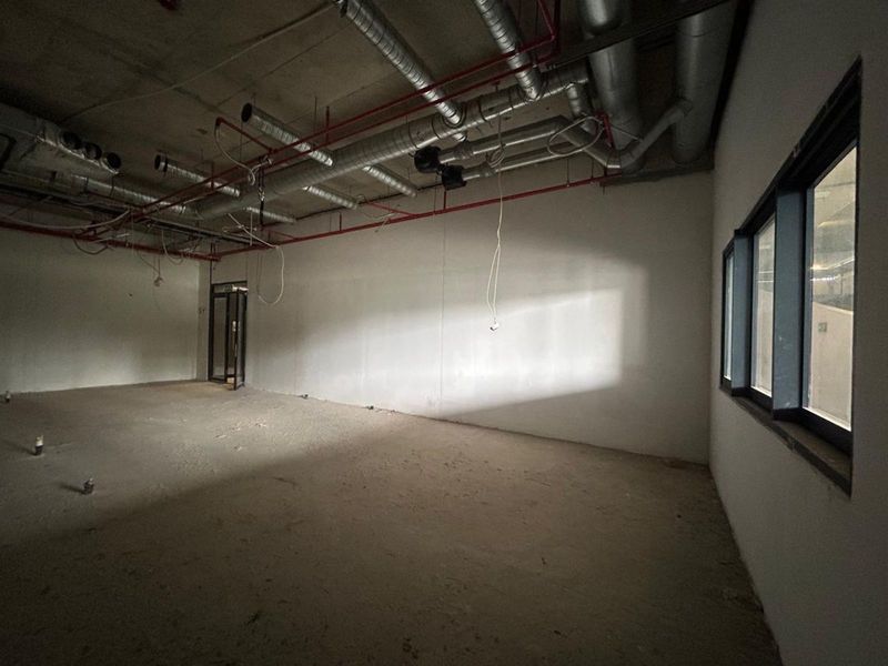 Commercial For Sale in Illovo - Photo 6