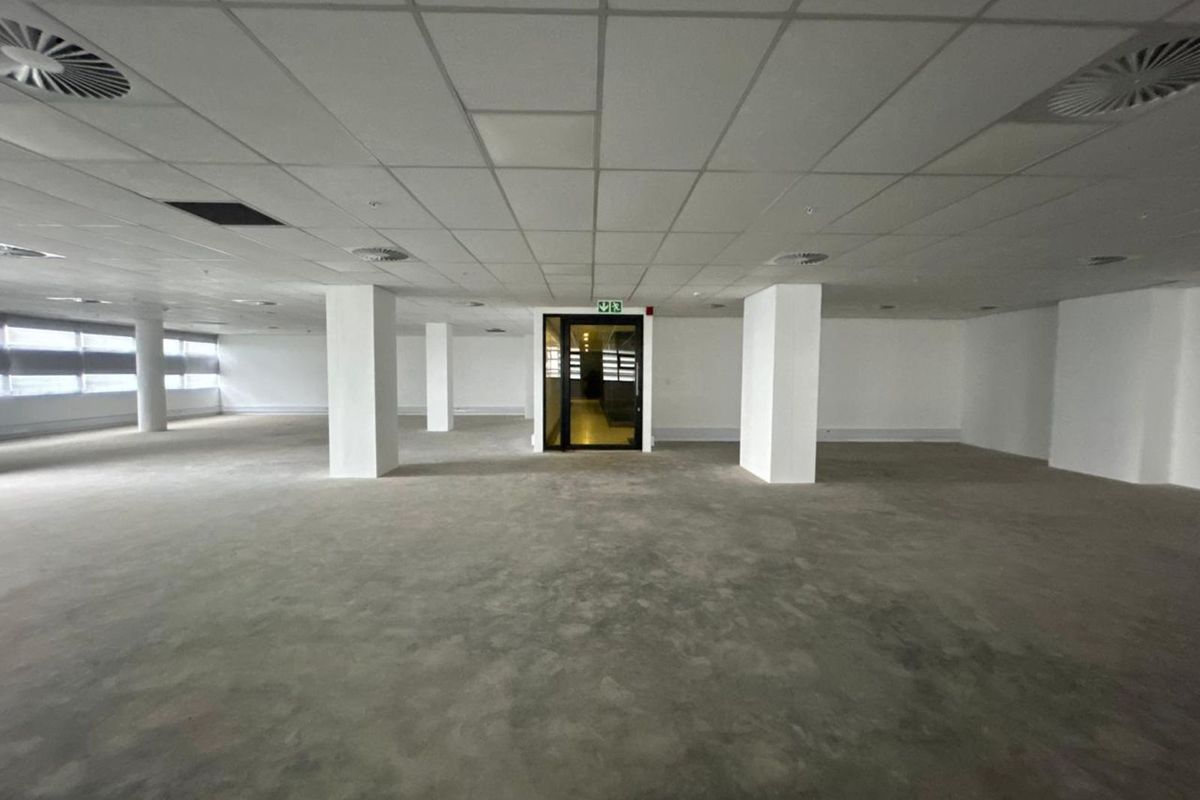 Commercial For Sale in Illovo - Photo 4