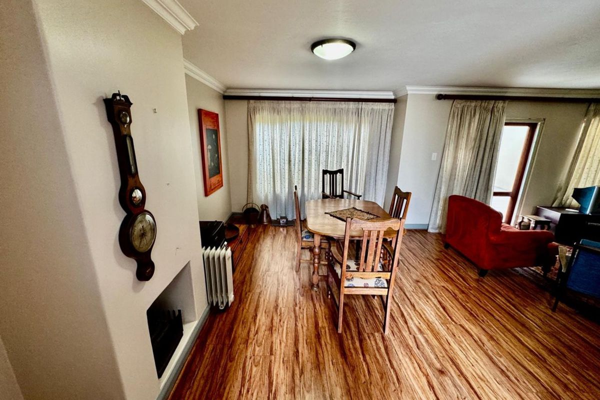 House For Sale in Secunda Central - Photo 2