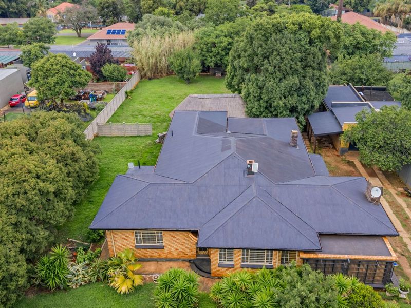 House For Sale in Florida - Photo 2