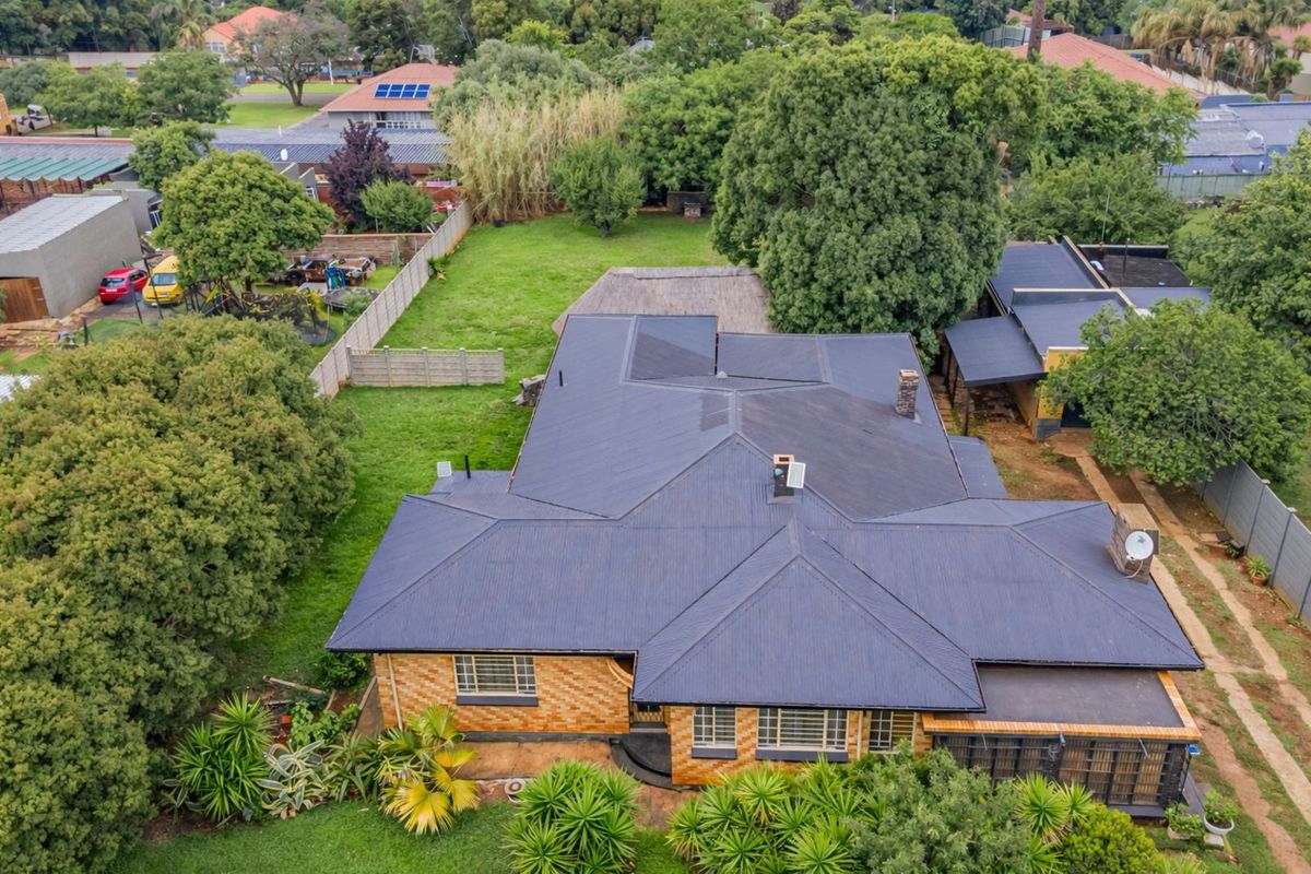 House For Sale in Florida - Photo 2