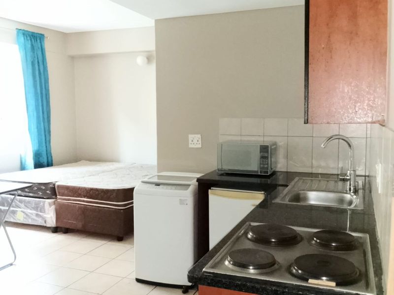 Apartment For Sale in Braamfontein - Photo 6