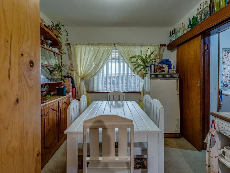 Townhouse For Sale in Cotswold - Photo 10