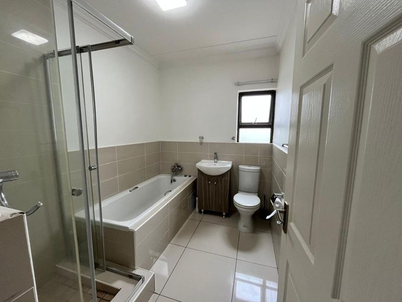 Townhouse For Sale in Fairleads - Photo 9