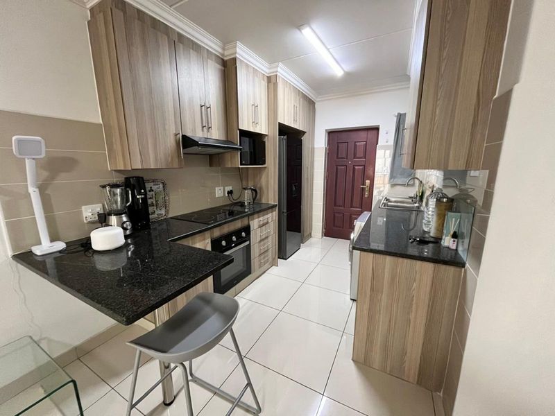 Townhouse For Sale in Fairleads - Photo 2