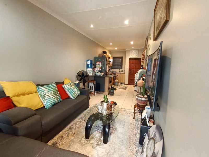 Apartment For Sale in Ferndale - Photo 2