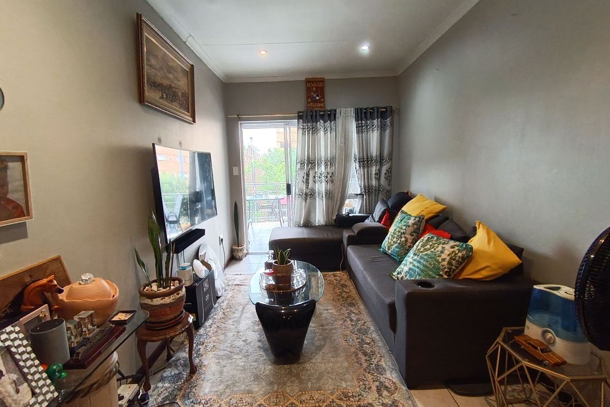 House For Sale in Ferndale - Photo 4