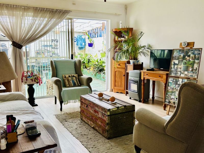 House For Sale in George Central - Photo 6