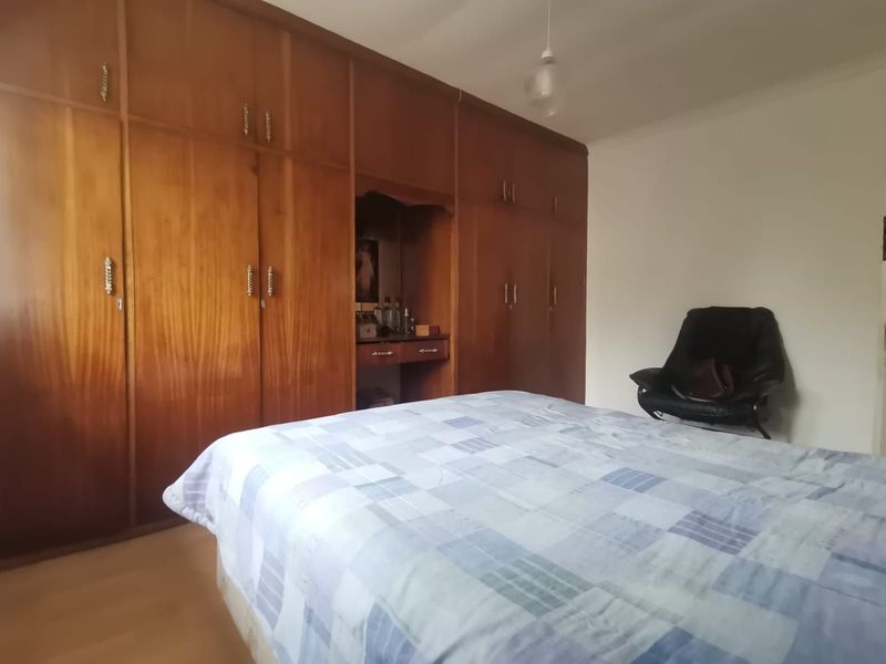 House For Sale in West End - Photo 5