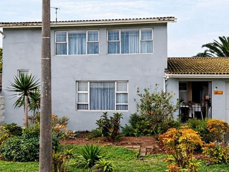 House For Sale in West End - Photo 10