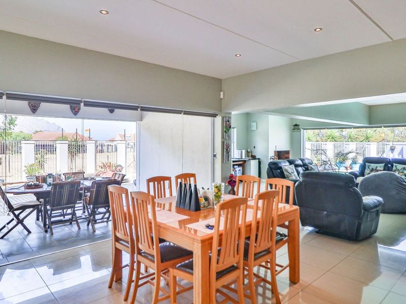 House For Sale in Fairview Golf Estate - Photo 10