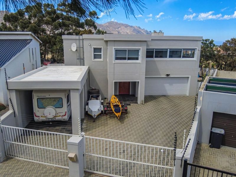 House For Sale in Fairview Golf Estate - Photo 3