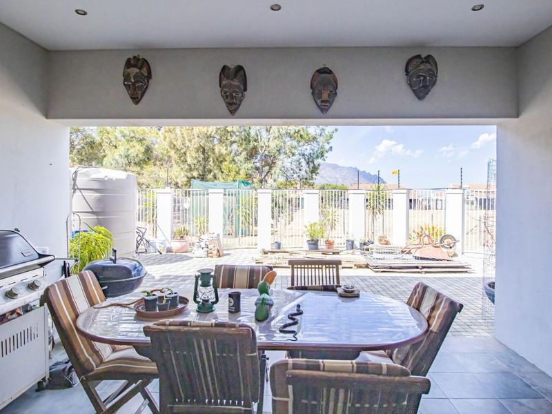 House For Sale in Fairview Golf Estate - Photo 8