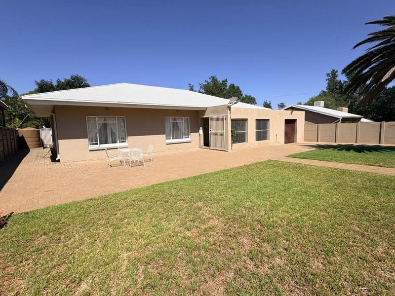 House For Sale in Hadison Park - Photo 3