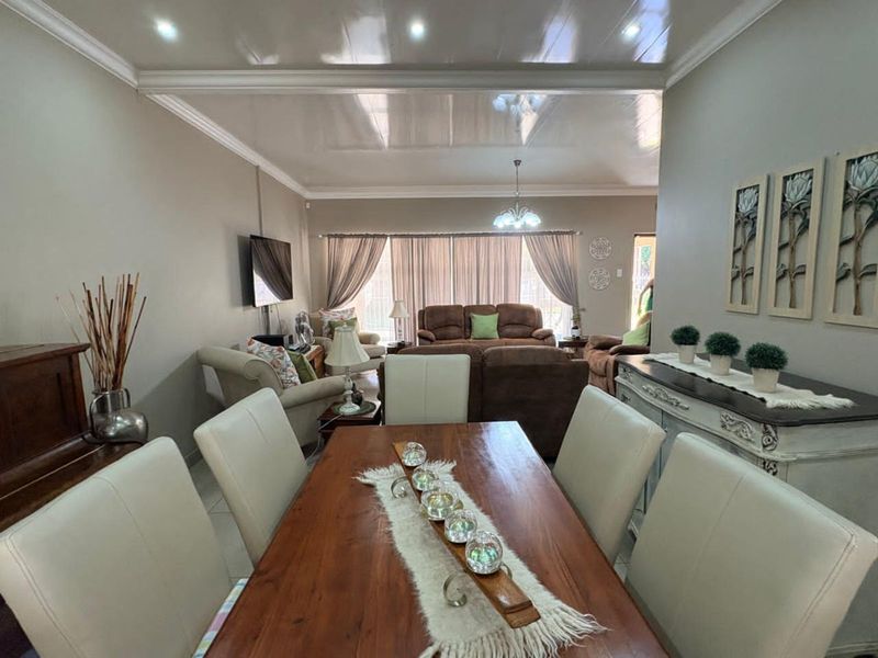 House For Sale in Hadison Park - Photo 9