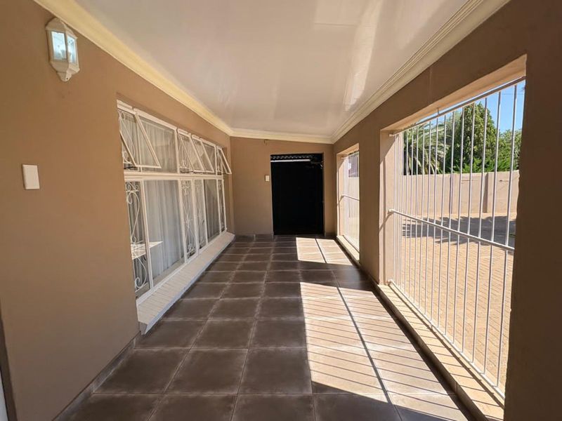 House For Sale in Hadison Park - Photo 4