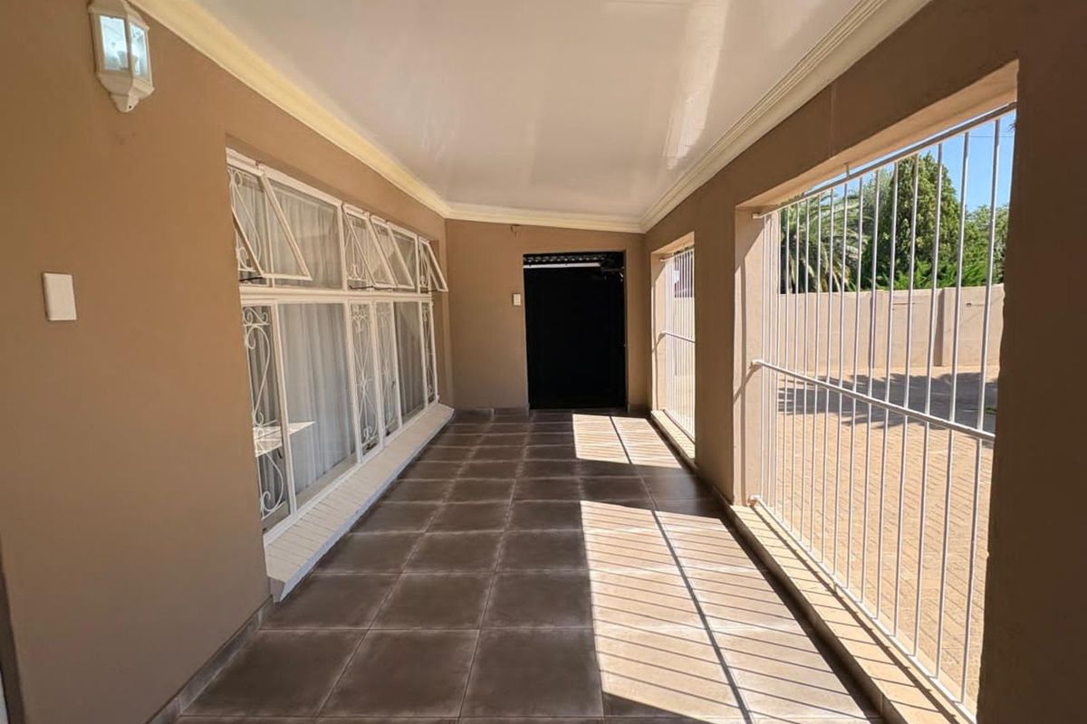 House For Sale in Hadison Park - Photo 4