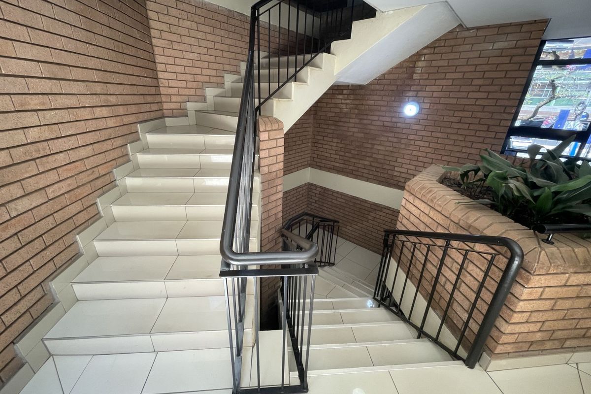 Office For Sale in Hatfield - Photo 4