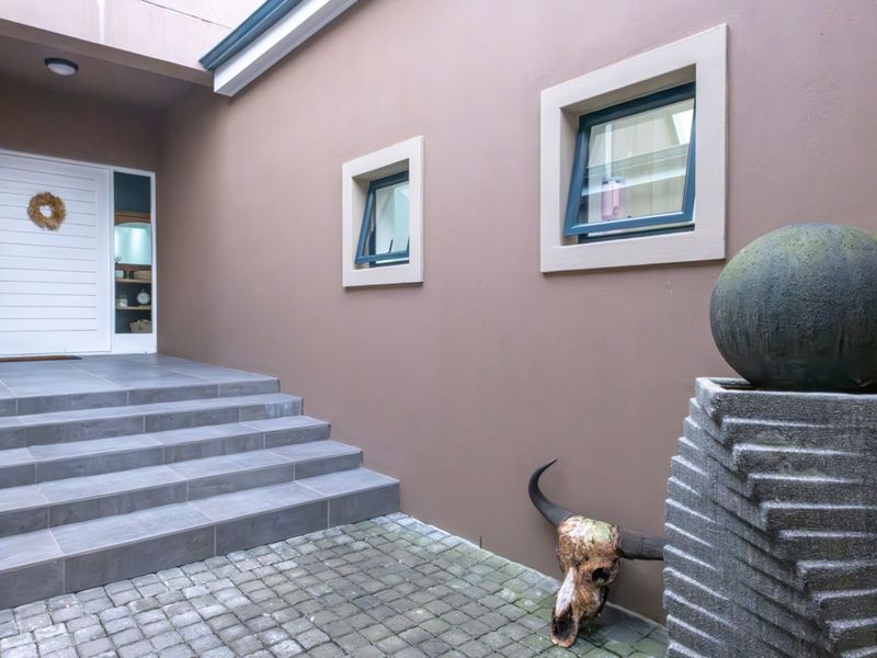 House For Sale in Kraaibosch - Photo 5