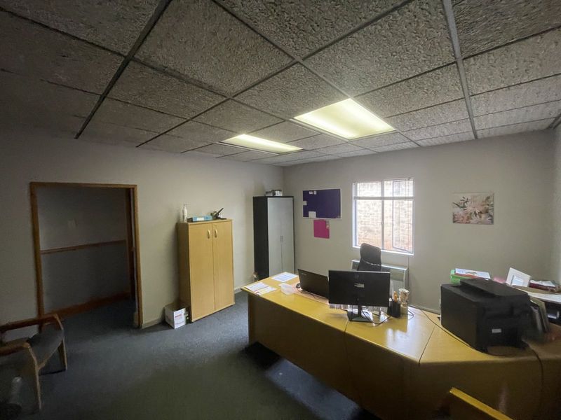 Office For Sale in Hatfield - Photo 7