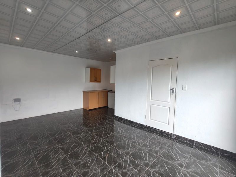 House To Rent in Linden - Photo 5