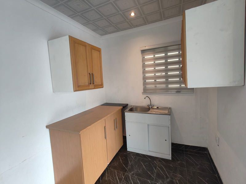 House To Rent in Linden - Photo 8