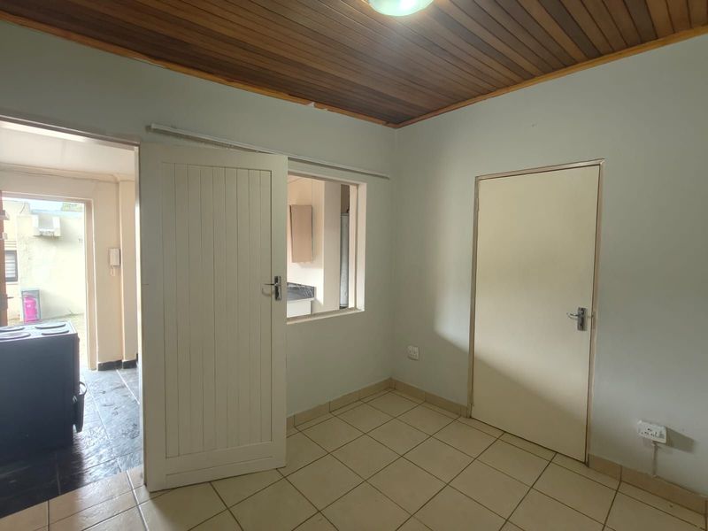 House To Rent in Linden - Photo 7